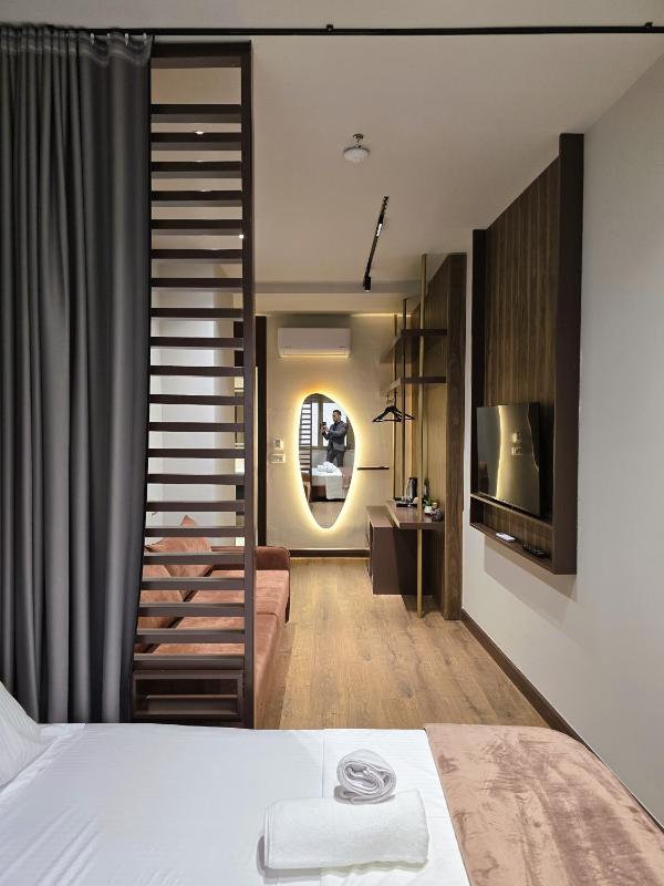 SOLs Center Rooms - image 13