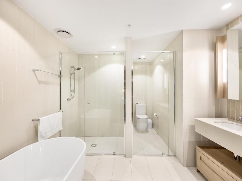 Sky Living & River Views in Queens Wharf Residences - image 8