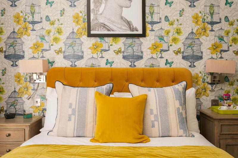 Feature Double Room image 3