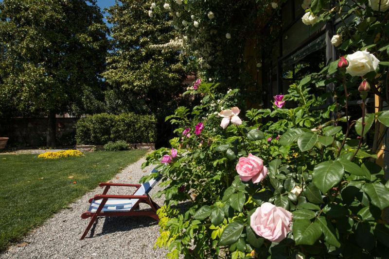 Al Porto Di Lucca B&B - image 25