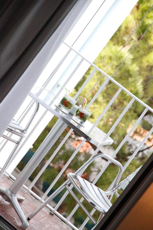 Parrots Sitges Hotel - image 9