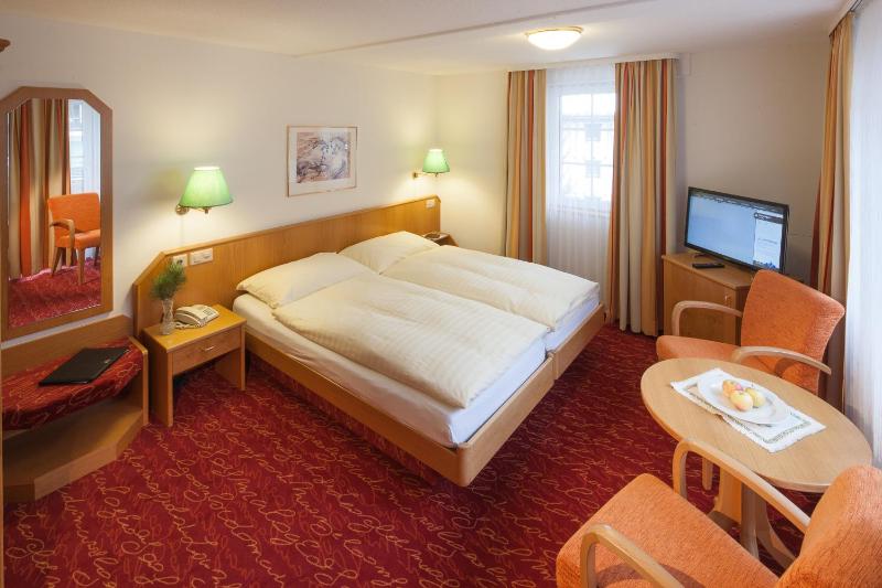 Standard Double Room with Balcony image 3