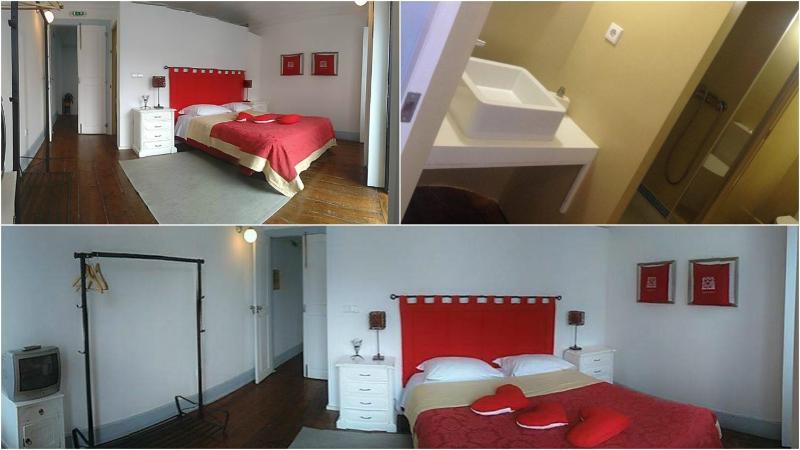 Double Room with Balcony with Private Bathroom image 2