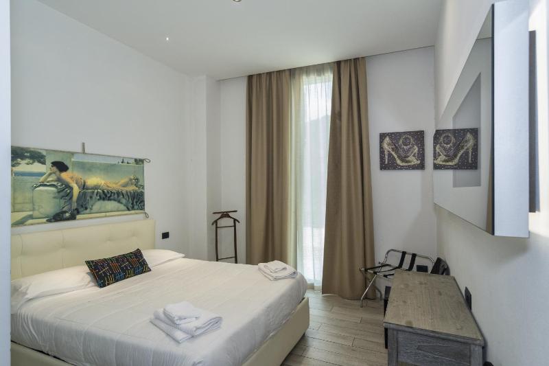 Economy Double Room image 1