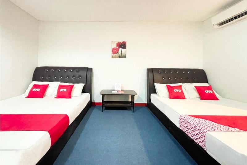 OYO 90324 Muar Station Hotel - image 43