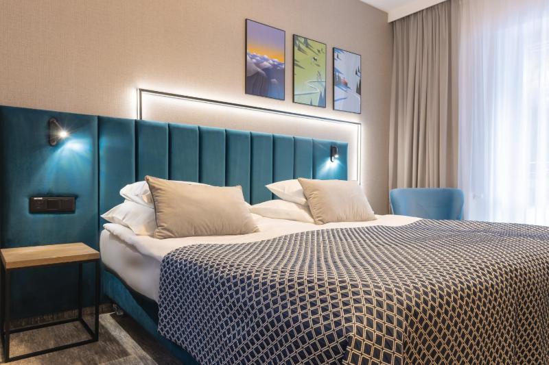 Suite with Balcony image 1