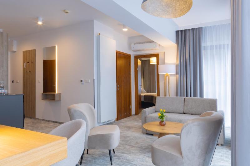 Suite with Balcony image 4