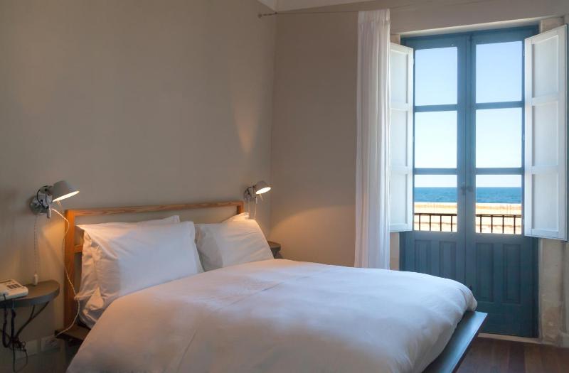 Double Room with Sea View image 3