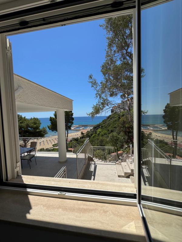 Two-Bedroom Deluxe Apartment with Balcony image 3