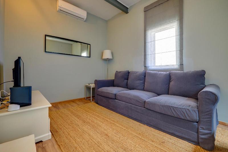 Sliema Townhouse with Rooftop Terrace by Buena Vista - image 10