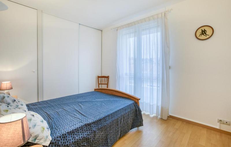 Gorgeous Apartment In Royan With Wifi - image 18