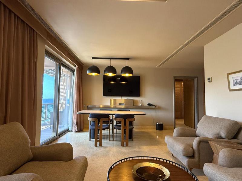 Presidential Suite image 2