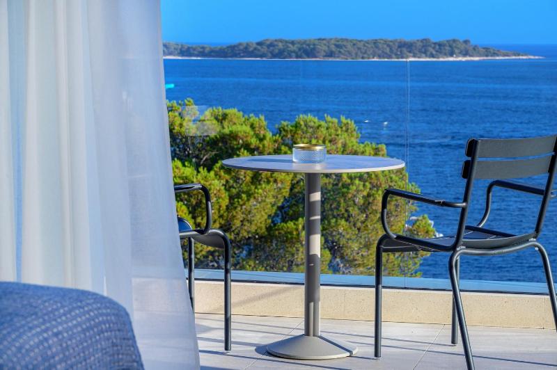 Villa Crystalsea 1 & 2 infinity heatedpool seaview - image 28