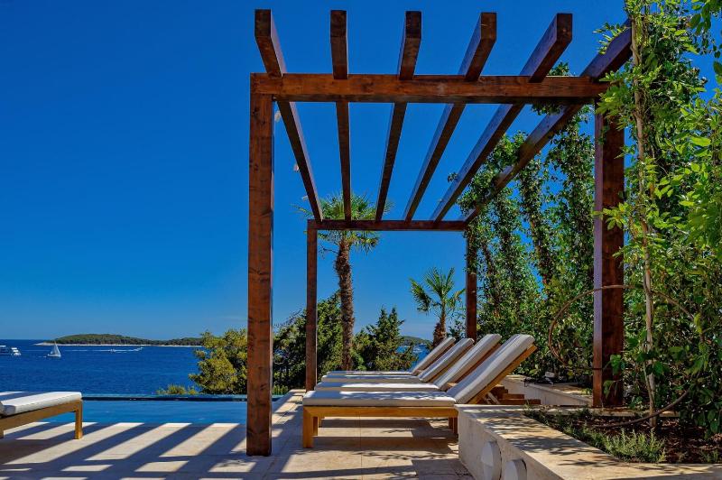 Villa Crystalsea 1 & 2 infinity heatedpool seaview - image 31
