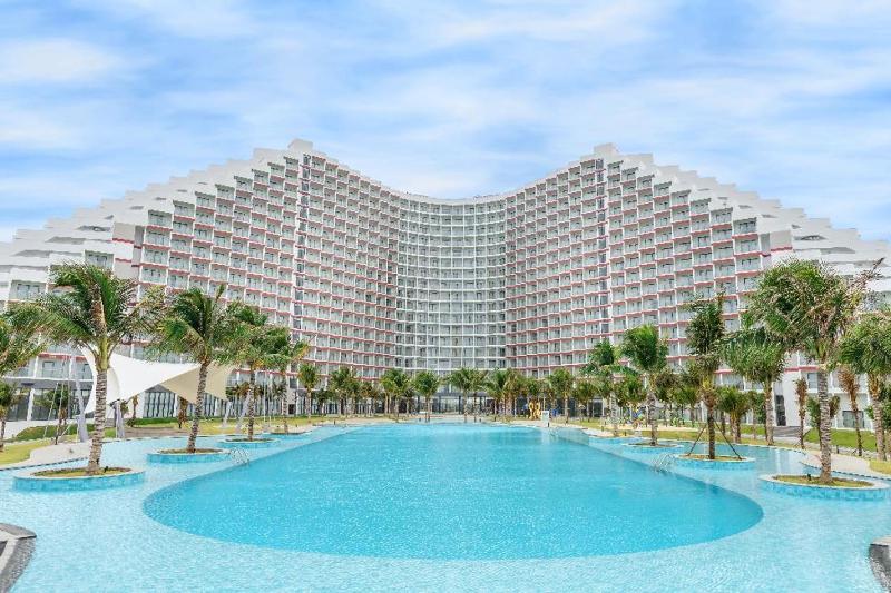 Sea View Standard Room in The Arena Resort Cam Ranh - image 12