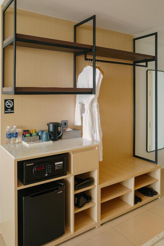 Sea View Standard Room in The Arena Resort Cam Ranh - image 22