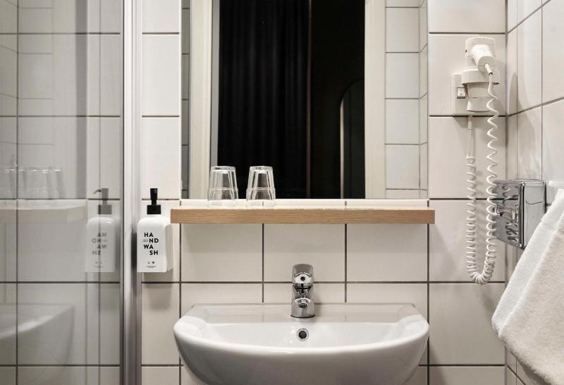 Junior Suite image 2