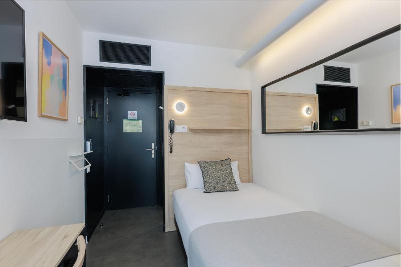Single Room image 1