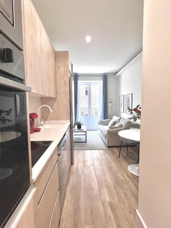 dPLACE To Be - Luxury Apt in Barrio de Salamanca - image 3