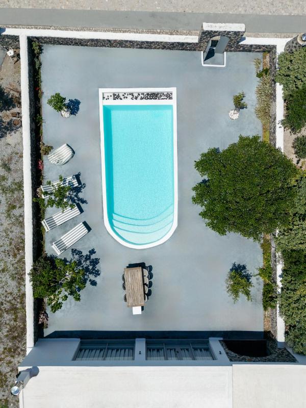 2 Bedroom Apartment with Private Pool image 1