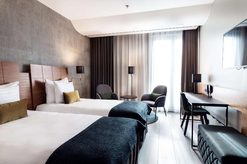 Superior Plus Double Room image 3