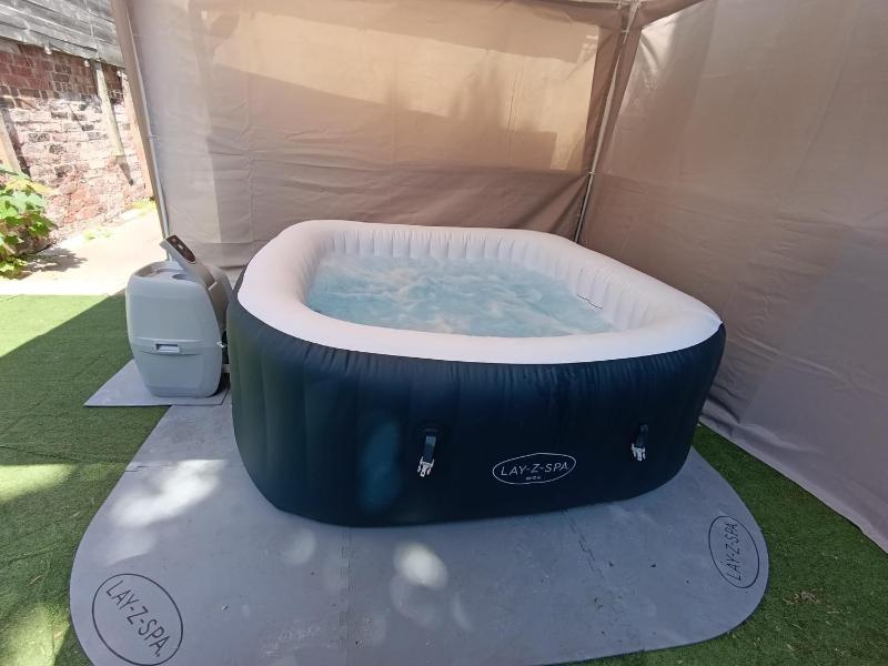 Open Mind Property - Hot Tub 5 Bedroom & Free Parking - image 20