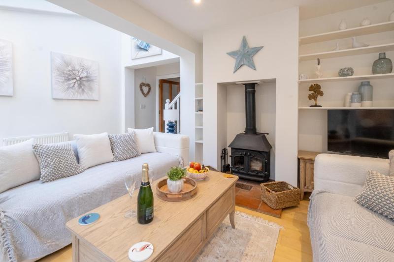 67 Pebble Cottage - image 31