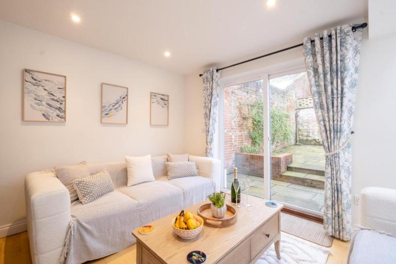 67 Pebble Cottage - image 24
