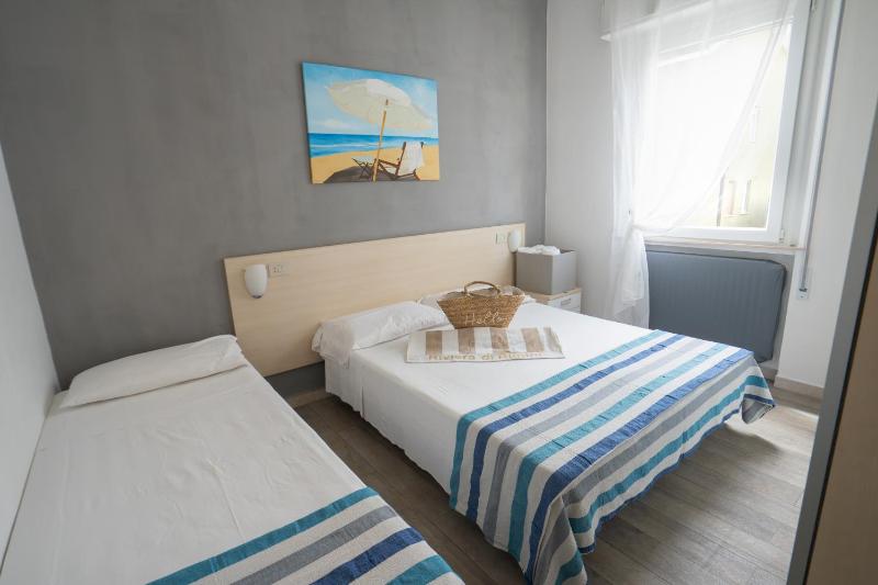 One-Bedroom Apartment image 4