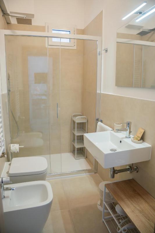 One-Bedroom Apartment image 4