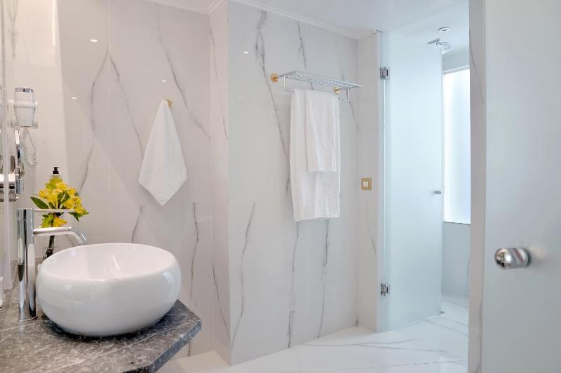 Superior with Acropolis View image 2