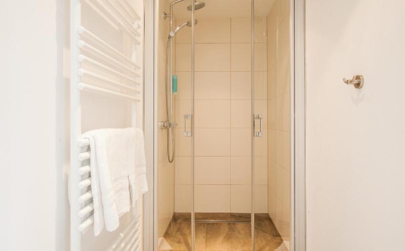 Comfort Triple Room image 1
