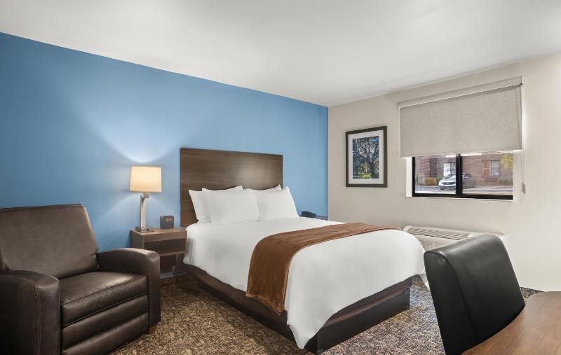 Queen Room image 1
