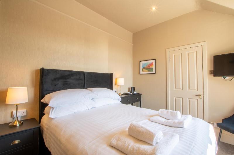Double Room with Sea View image 4