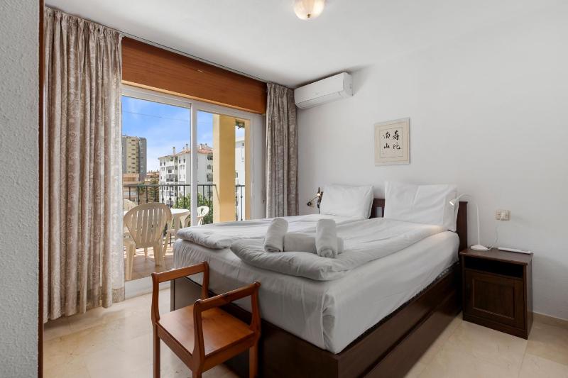 Apt ideal location by Costarentals - Ref 138 - image 4