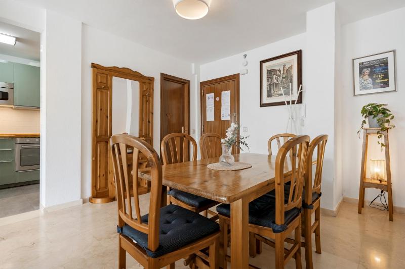 Apt ideal location by Costarentals - Ref 138 - image 3