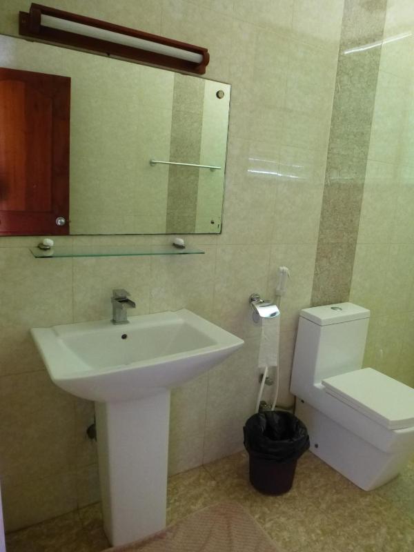 High Park Hotel - image 31