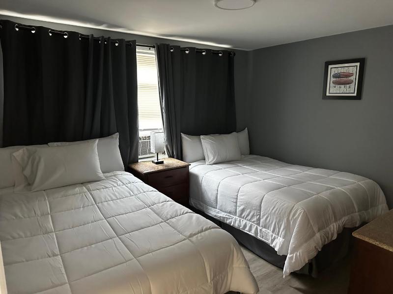Three-Bedroom Apartment image 4
