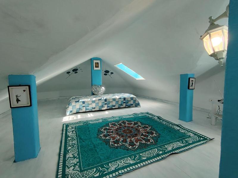 Apartment with Sea View image 3
