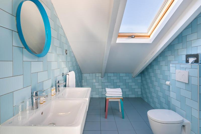 Private Dormitory 4 People with Terrace image 4