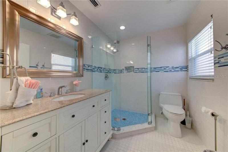 Siesta Key Village Heated pool - image 10