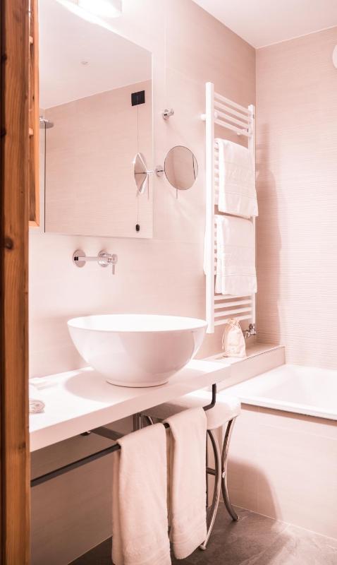 Superior Triple Room image 4