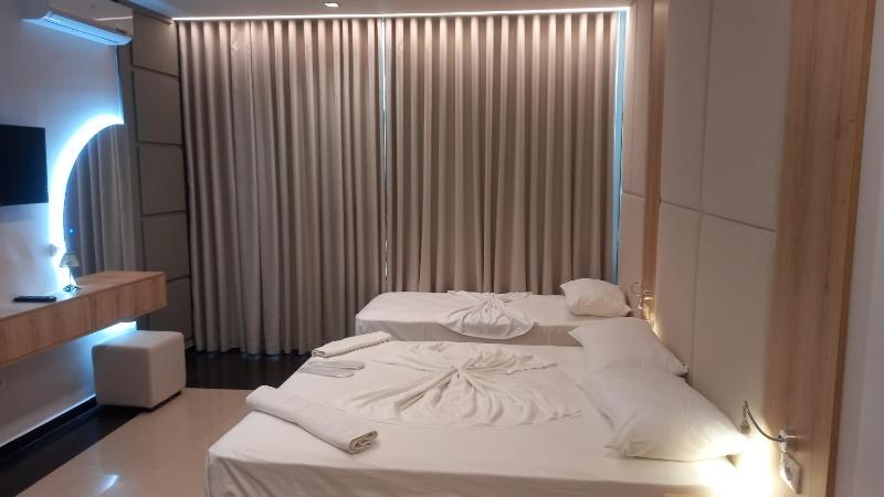 Triple Room image 4