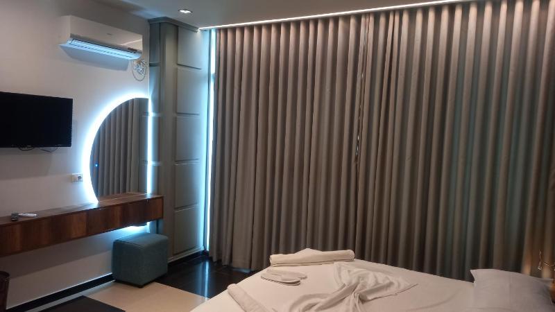 Triple Room image 2
