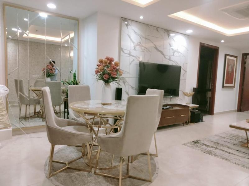 Wonderful Luxury Gold Crest Mall Apartments by HBA - image 2