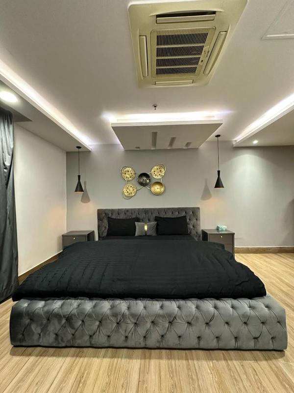 Wonderful Luxury Gold Crest Mall Apartments by HBA - image 6