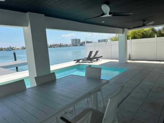 Bayside Grande Villa - image 16
