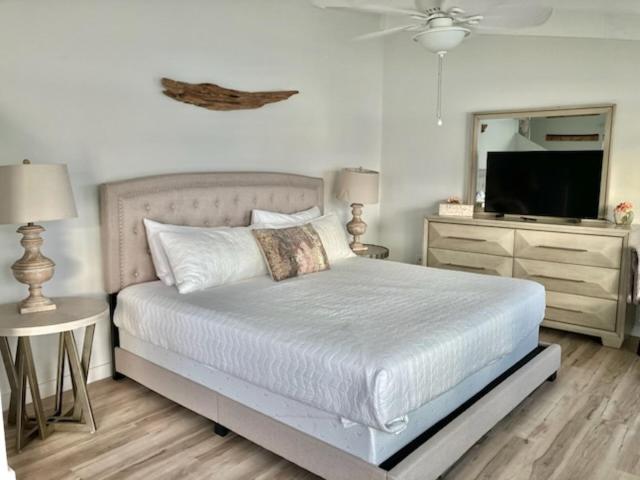 Bayside Grande Villa - image 21