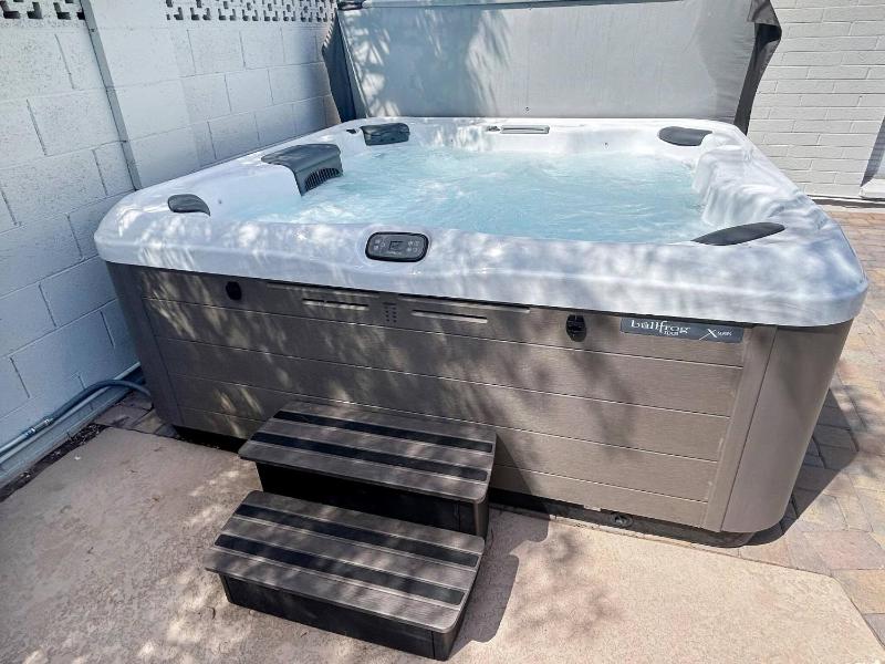 Desert Pearl: Hot tub for 8 + Pool + BY Games - image 43