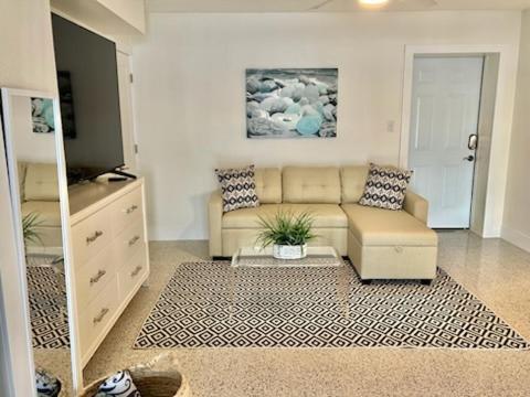 Bayside Grande Villa - image 29